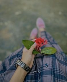 cute hidden face girl pic for Instagram dp