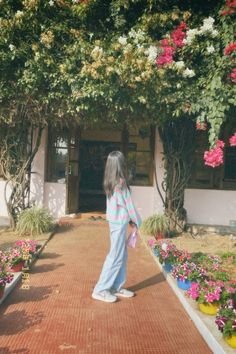 hidden face dp for girls aesthetic profile pic