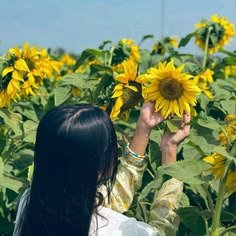 hidden face dp for girls cartoon style pic