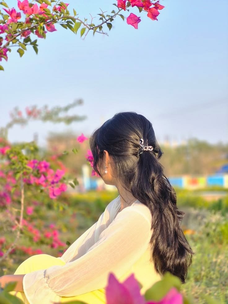 hide face girl pic mirror selfie dp