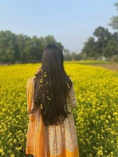 stylish girl pic hiding face for profile photo