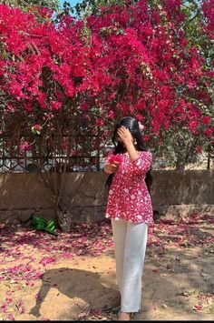 hide face girl pic mirror selfie dp