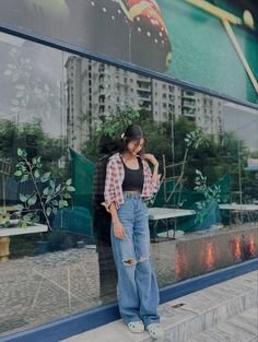 stylish whatsapp girl profile pic