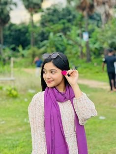 beautiful whatsapp girl dp simple photo